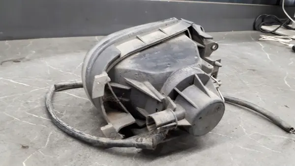 Farol Esquerdo Renault Laguna I Kombi 93-98 OEM 7701040680 image 4