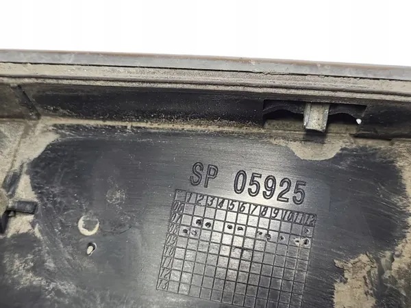 OEM SP05925 Cache Éclairage Plaque Arrière Mercedes image 5