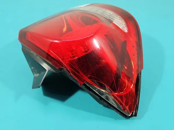 Luz trasera izquierda de aleta Fiat Freemont - OEM 68078481AD image 10