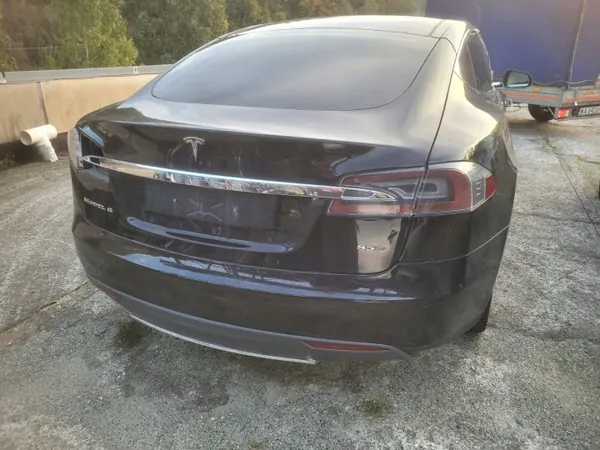 Tesla S 85D 13-16 Kofferbakplank OEM 1021143-00-B image 6