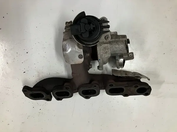 Turbocompresor OEM 04L253016F para 1.6 TDI 120 CV image 2