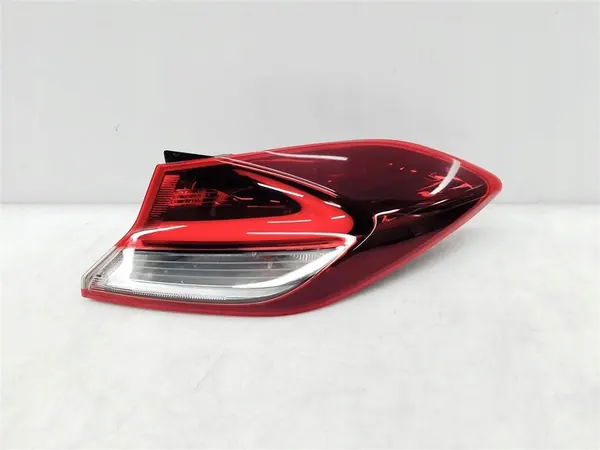 HYUNDAI i30 III FASTBACK Höger LED Bakljus OEM image 3