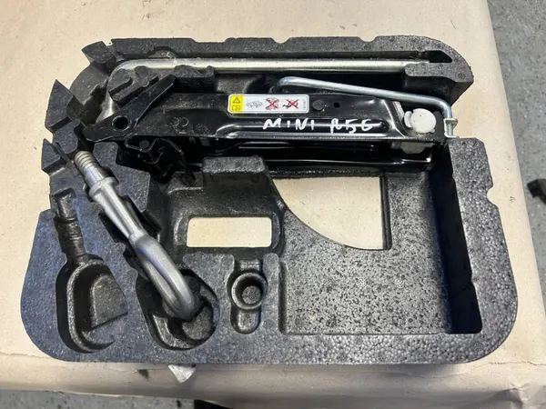 Kit reparação roda MINI R56 OEM 6795816 - Usado image 2
