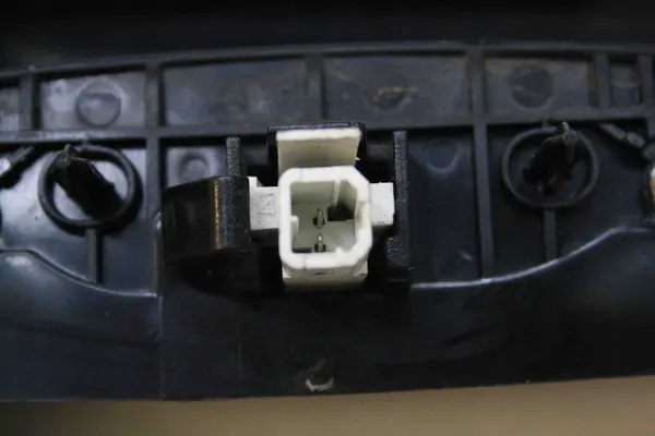 Luz de matrícula Opel Vivaro Combi 8200434685 image 3