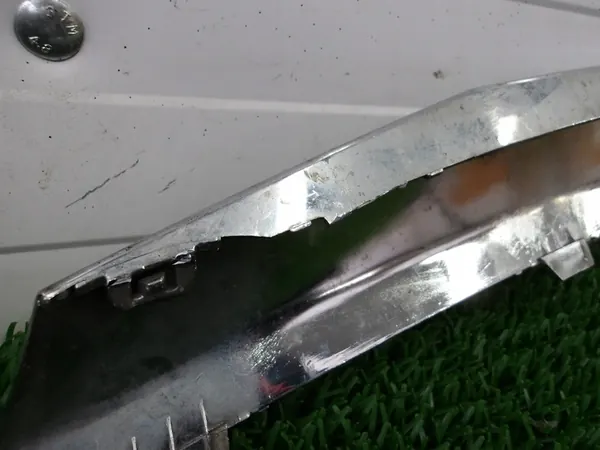 DACIA SANDERO I 08-12 Front Grille Trim Chrome OE image 6