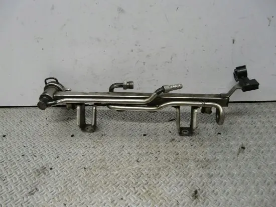 Volkswagen OE 06B133317 L Rampe d'injection image 2