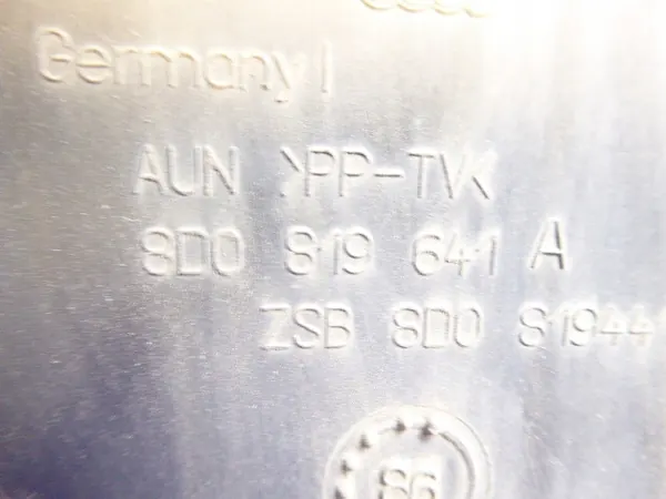 Gebrauchter VW Innenraumfiltergehäuse - Passat B5 1.9 TDI image 4