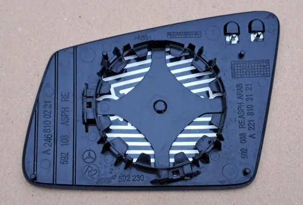 MERCEDES W221 W246 Oikea Peilisisus OEM A2468100221 image 2