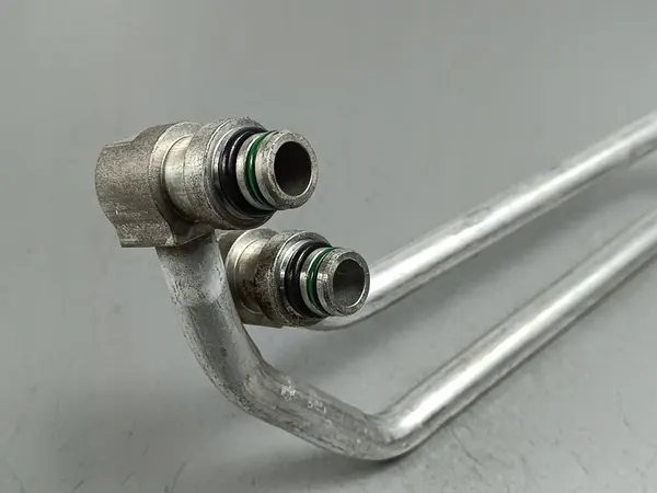 Tuyau de refroidissement d'huile Alfa Romeo Stelvio 2021 00050553463 image 2