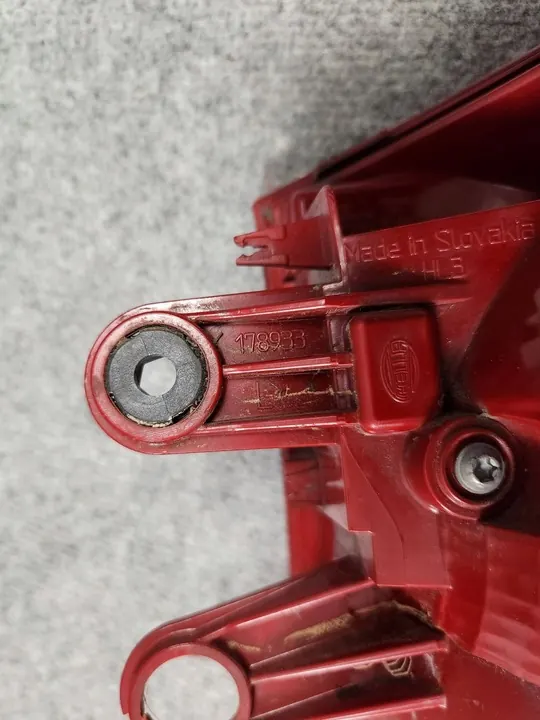 Luz trasera LED izquierda - VW Tiguan I 2011-2016 image 10