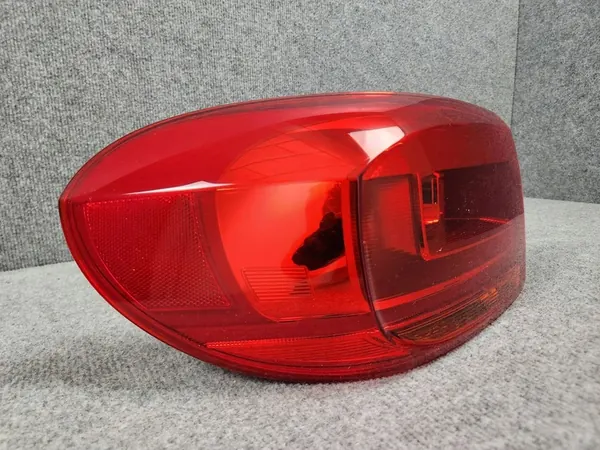 Luz trasera LED izquierda - VW Tiguan I 2011-2016 image 2