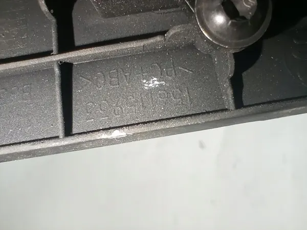 Panneau USB Alfa Romeo Stelvio OEM 156115933 image 7