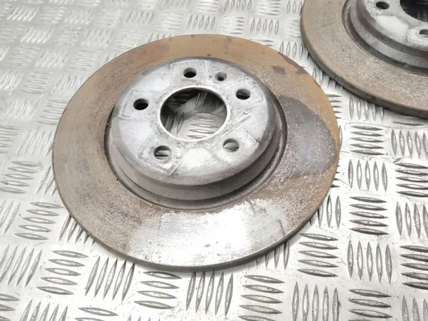 OEM RZV78247 Bakre bromsskiva för Audi A4 B9 image 3