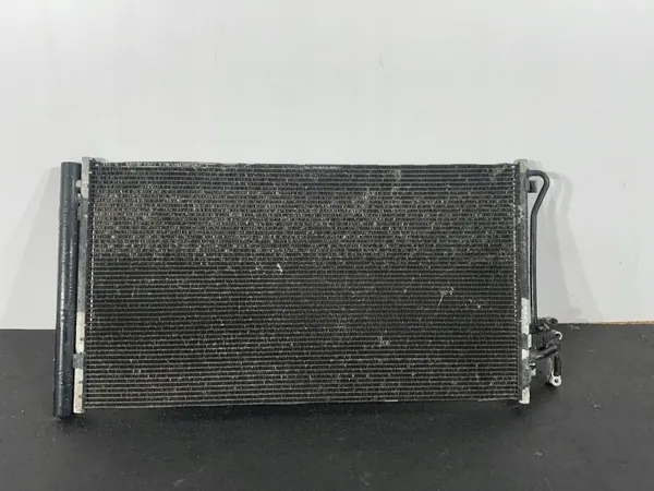 AC Condensor OEM GJ32-19710-AA voor Land Rover image 2