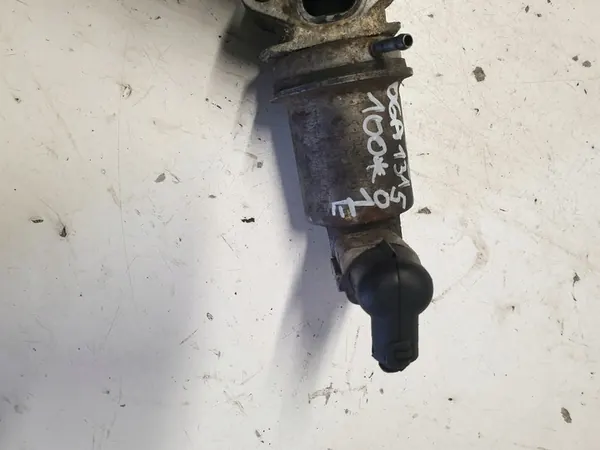 EGR-venttiili VW Sharan 1.8 Bensiini 06A131501E image 4