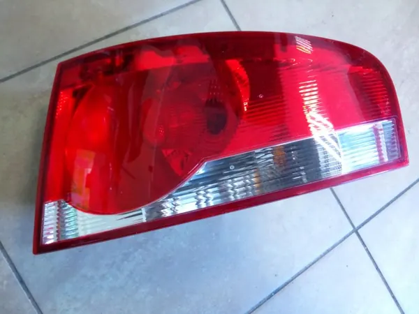 Seat Altea XL Achterlamp OEM 5P8945096A Gebruikt image 2