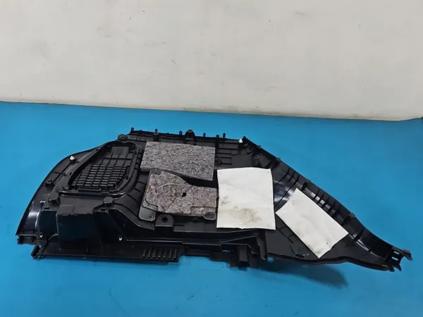 Garniture coffre droit OEM 64730-42092 pour Toyota RAV4 IV image 5