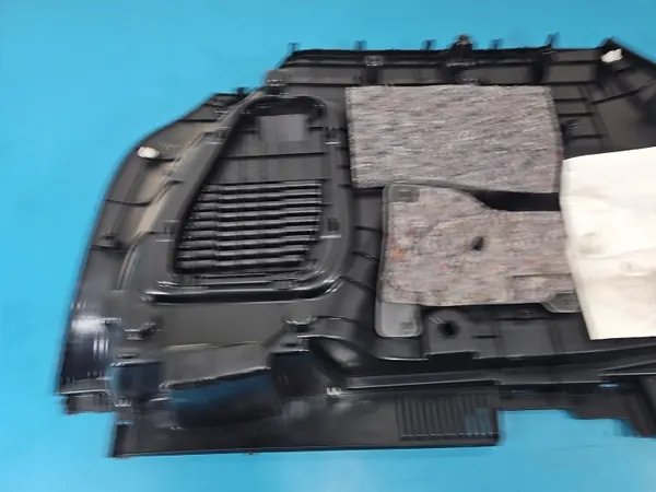 Garniture coffre droit OEM 64730-42092 pour Toyota RAV4 IV image 7