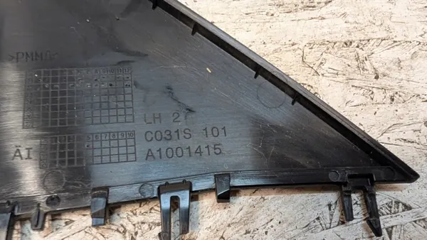 Cache Triangle Rétroviseur Gauche Tesla Model Y OEM C031S101 image 6
