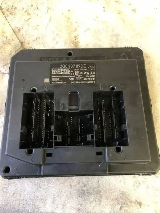 SKODA Komfortmodul OEM 2Q0937090E - Gebraucht image 3