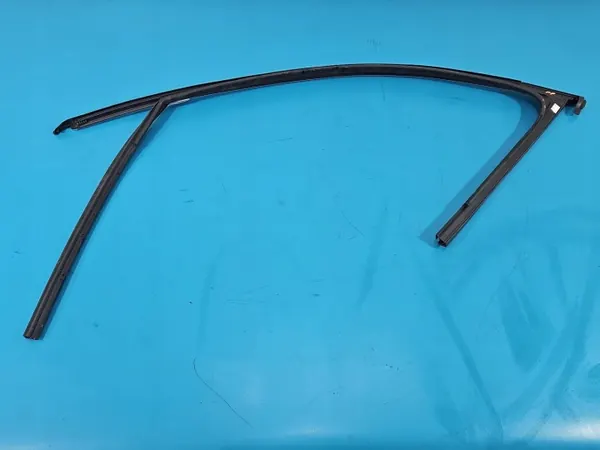 Garniture Porte Avant Droite Skoda Superb III OEM 3V0837432 image 4
