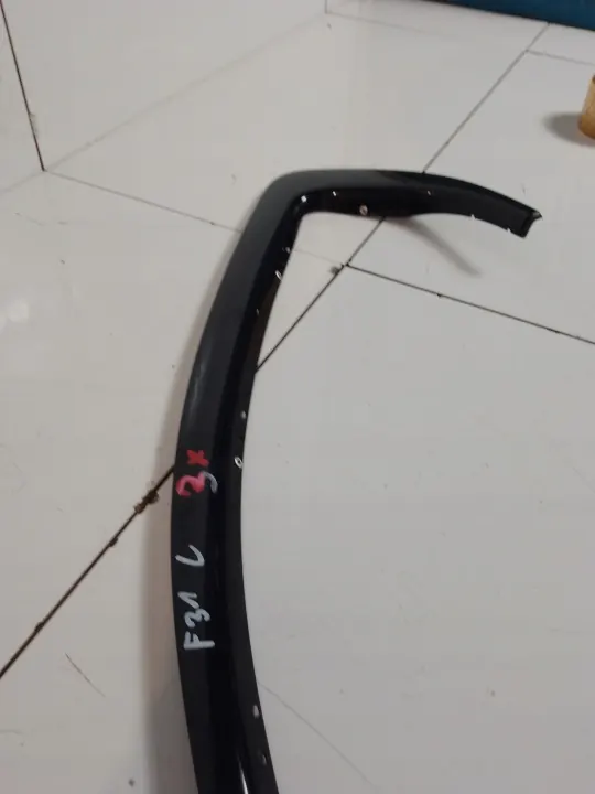 BMW F31 Moldura Janela Traseira Esquerda Shadow OEM image 3
