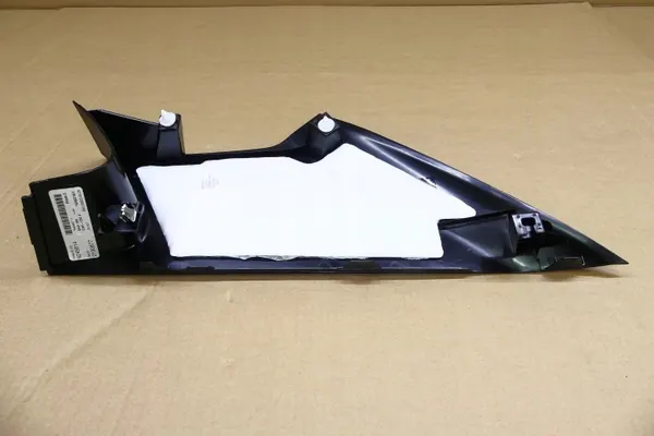 BMW OEM 7396411 Linke Heckpfeilerabdeckung - Gebraucht image 5