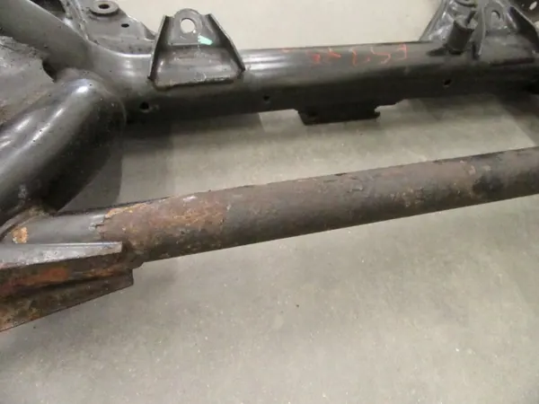 OEM 31 10 1095578 Etujousipalkki BMW X5 E53 image 6