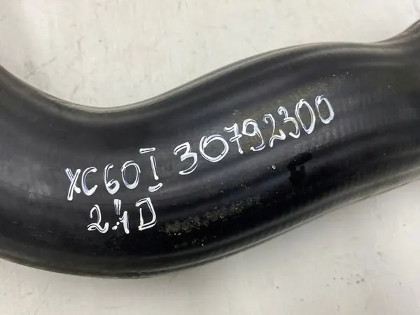 VOLVO V70 S80 XC60 XC70 2.4D Tuyau Intercooler Turbo image 3