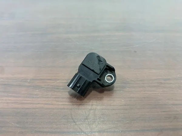 Subaru Outback MAP-Sensor OEM 22627AA580 image 2