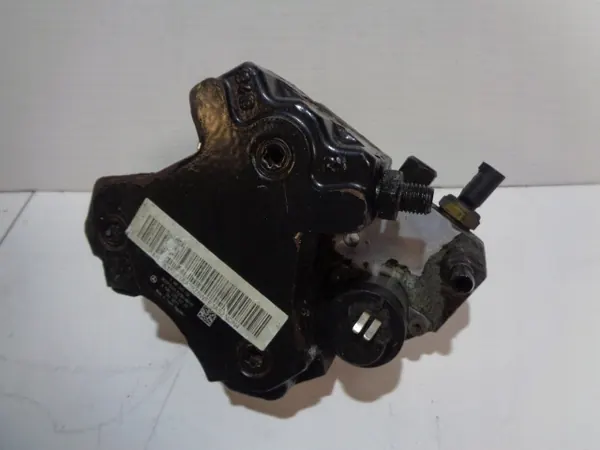 Mercedes W169 2.0 CDI Brandstofpomp OEM A6400700701 image 2