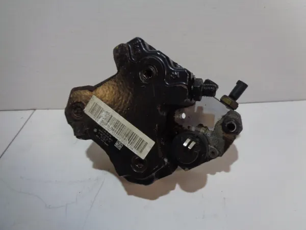 Mercedes W169 2.0 CDI Brandstofpomp OEM A6400700701 image 10