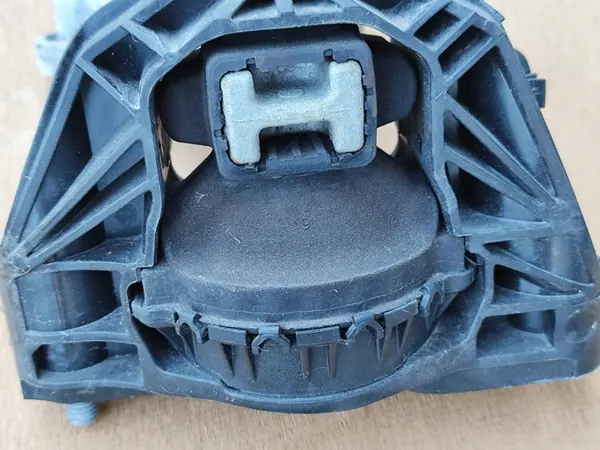 Soporte de motor PEUGEOT CITROEN OPEL 9676771080 image 3