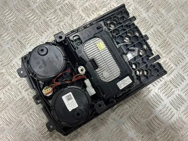 OEM 6801509 BMW 5 G30 G31 G38 Chargeur Inductif image 7
