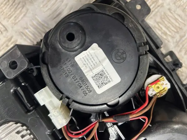 OEM 6801509 BMW 5 G30 G31 G38 Chargeur Inductif image 8