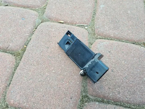 Caudalímetro Opel OEM 23324767 para Insignia B image 2