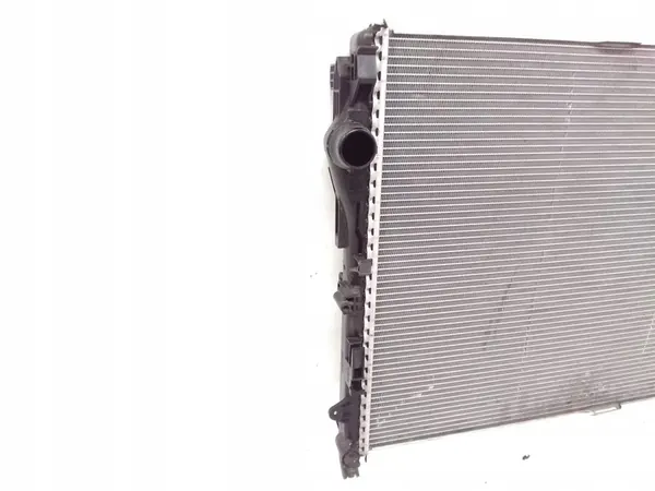 Waterkoeler Mercedes W205 W213 A0995008800 image 2