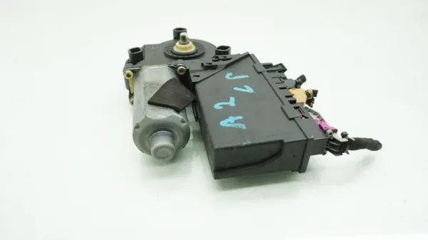Moteur de vitre avant gauche AUDI A2 8Z OEM 8Z1959801 image 3