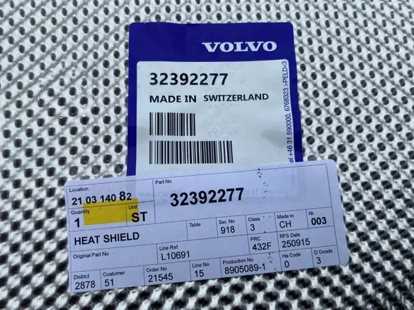 Volvo XC90 II Escudo Térmico Escape OEM 32392277 image 3