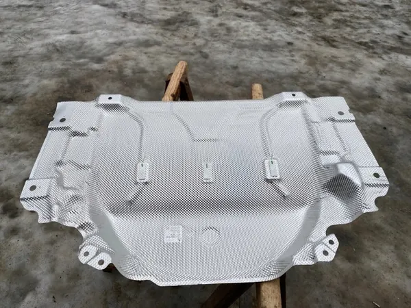 Volvo XC90 II Escudo Térmico Escape OEM 32392277 image 4