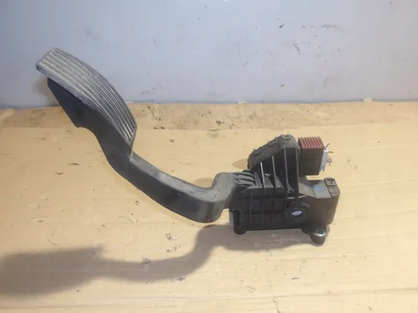 Pédale d'accélérateur Opel Corsa D OEM 55702020 - Occasion image 4