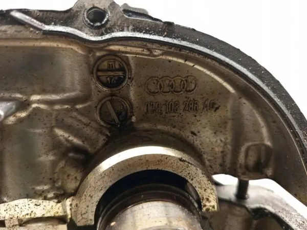 Audi A8 S8 D4 Sylinterikansi OEM 079103404S image 6