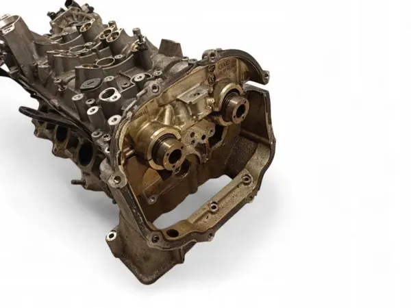 Audi A8 S8 D4 Sylinterikansi OEM 079103404S image 7