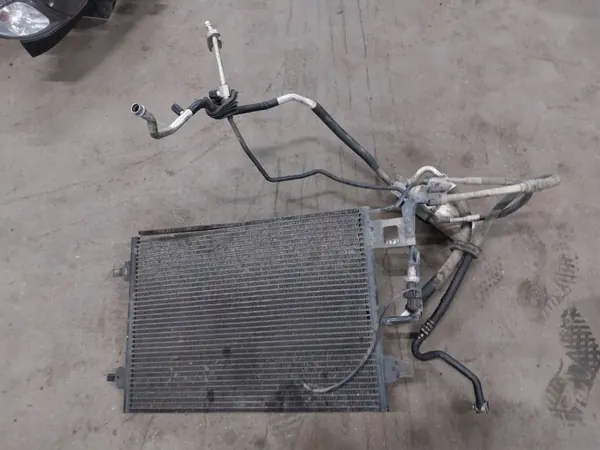 Condenseur AC & Tuyaux OEM 3B0260401 pour Passat B5 FL image 2