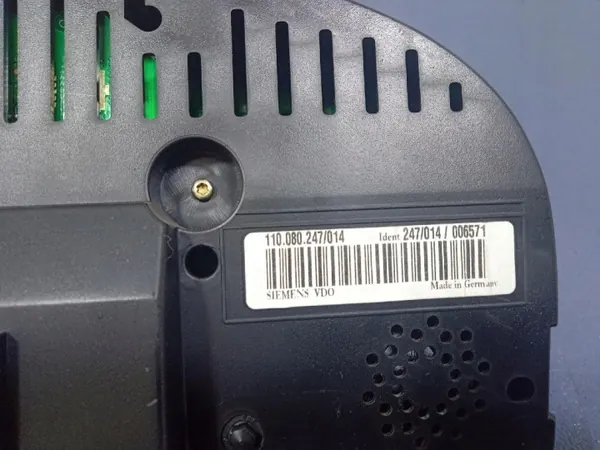 Cuadro VW Golf V 1.9 TDI OEM 1K0920860F image 6