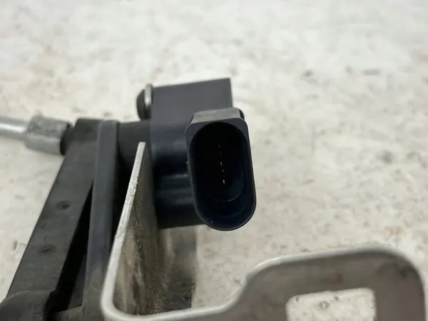 Sensor de Nível Farol Tesla OEM 1027976-00-A Traseiro Direito image 3
