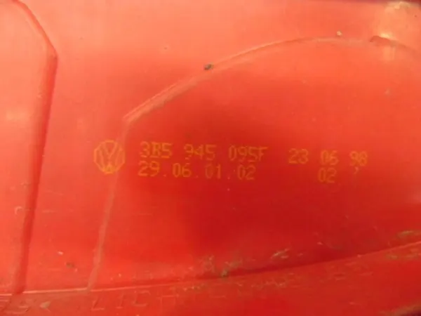 Luz trasera izquierda Volkswagen Passat B5 Sedan image 5