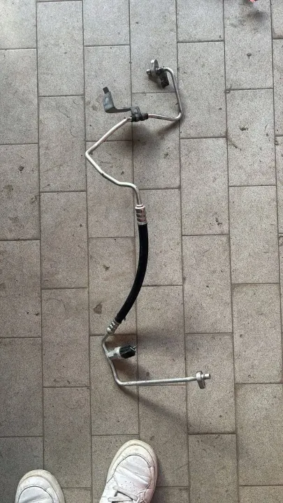 Tuyau climatisation Renault Kadjar OEM 924403975R - Occasion image 2