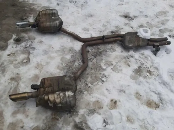 Audi A8 D4 4.2 Midden Uitlaatdemper OEM 4H0253411 image 2