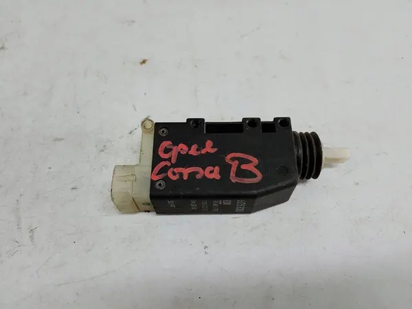 OPEL CORSA B DÖRRLÅS 90493701 image 2